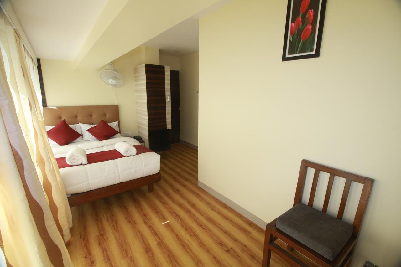 Hotel Alfa International Near Nanavati Hospital Mumbai Near Airport Mumbai Near Juhu Beach Extérieur photo